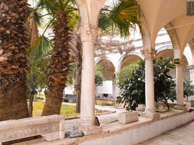 ...ci spostiamo quindi nel chiostro interno, costruito sul preesistente cortile benedettino intorno al 1524